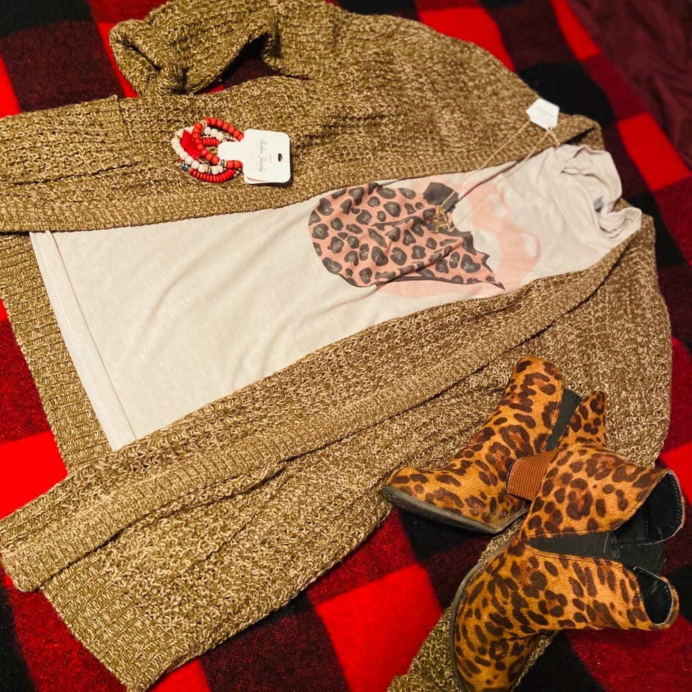 Cardigan/Sweater- olive green with pockets